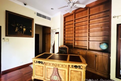Casa de 2 dormitorios en Pattaya, Tailandia № 149555 - foto 12