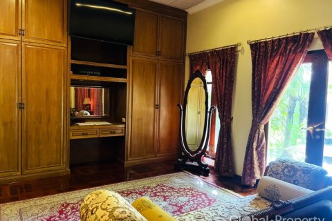 Casa de 2 dormitorios en Pattaya, Tailandia № 149555 - foto 18