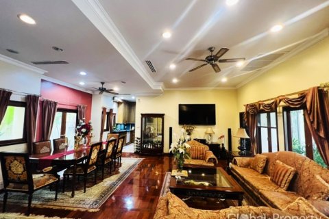 Casa de 2 dormitorios en Pattaya, Tailandia № 149555 - foto 14