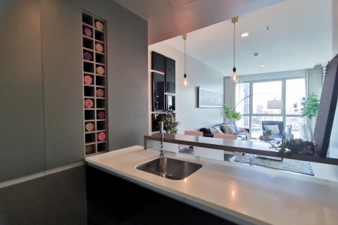 Condominio de 1 dormitorio en Sathon, Bangkok, Tailandia № 143320 - foto 11
