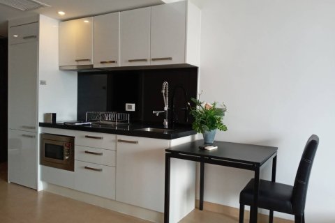 Condominio de 1 dormitorio en Pattaya, Tailandia № 176525 - foto 2