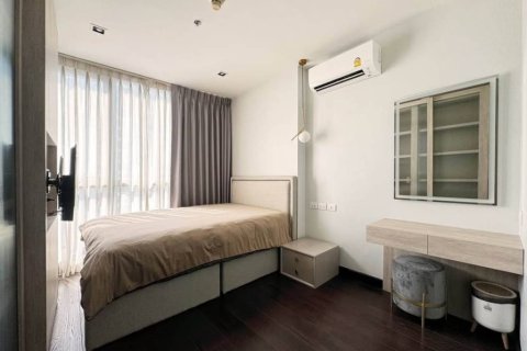 Dúplex de 1 dormitorio en Bangkok, Tailandia № 146819 - foto 10