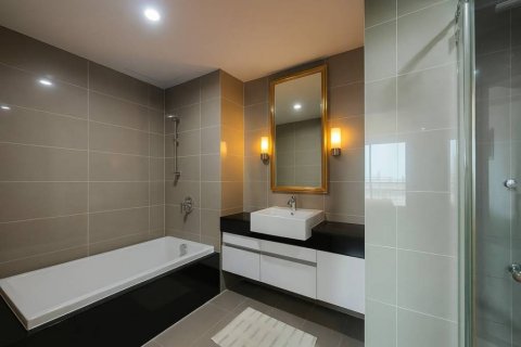 Condominio de 3 dormitorios en Bangkok, Tailandia № 134487 - foto 6