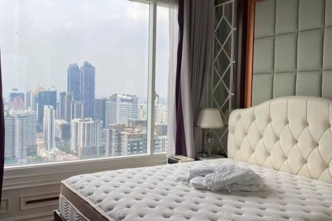 Ático de 5 dormitorios en Bangkok, Tailandia № 134483 - foto 10