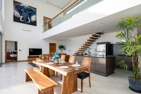 Casa de 4 dormitorios en Ko Samui, Tailandia № 65542 - foto 6