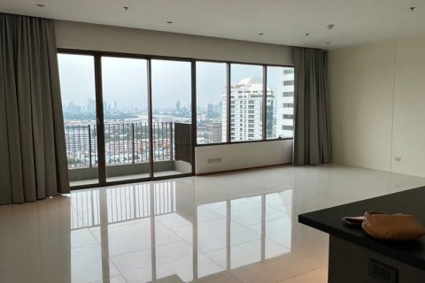 Condo in Bangkok, Thailand, 4 bedrooms  № 65548