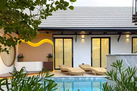 Chalet de 3 dormitorios en Pattaya, Tailandia № 150415 - foto 2