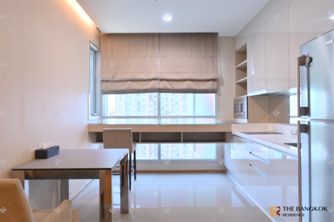 Condo in Bangkok, Thailand, 1 bedroom  № 186186 - photo 3