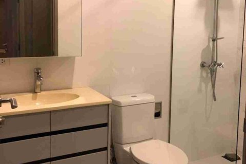 Condominio de 2 dormitorios en Bangkok, Tailandia № 183609 - foto 9