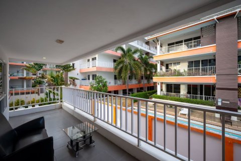 Apartamento de 3 habitaciones en Pattaya, Tailandia № 205866 - foto 9