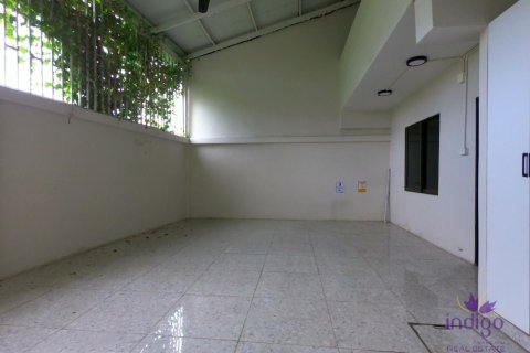 Propriété commerciale à Chiang Mai, Thaïlande 640 m2 № 200349 - photo 11