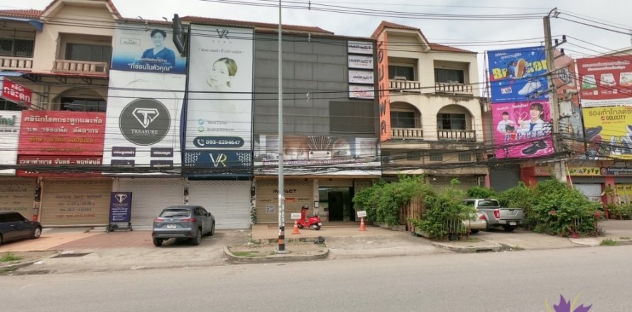 Propriété commerciale à Chiang Mai, Thaïlande 640 m2 № 200349