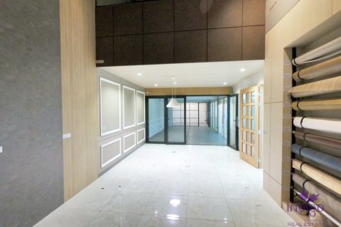 Propriété commerciale à Chiang Mai, Thaïlande 640 m2 № 200349 - photo 4