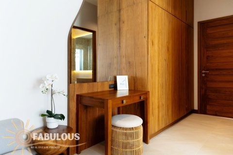 Chalet de 3 dormitorios en Bang Tao, Tailandia № 179360 - foto 10