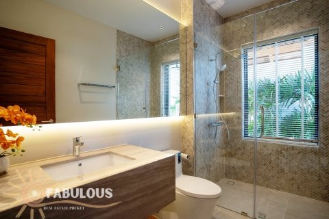 Chalet de 3 dormitorios en Bang Tao, Tailandia № 179360 - foto 12
