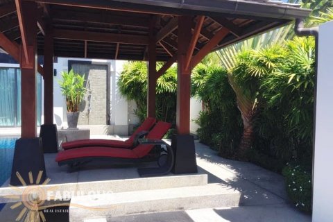 Chalet de 3 dormitorios en Bang Tao, Tailandia № 179358 - foto 6