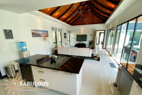 Chalet de 3 dormitorios en Bang Tao, Tailandia № 179358 - foto 12