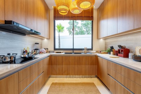 Villa in Chalong, Thailand 5 bedrooms № 179359 - photo 6
