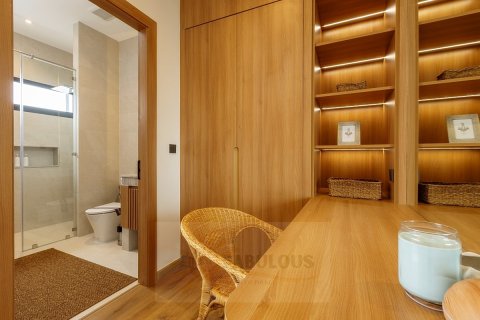 Villa in Chalong, Thailand 5 bedrooms № 179359 - photo 14