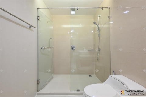 Apartment in Bangkok, Thailand 3 bedrooms № 190210 - photo 4