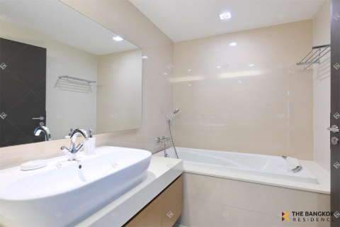 Apartment in Bangkok, Thailand 3 bedrooms № 190210 - photo 3