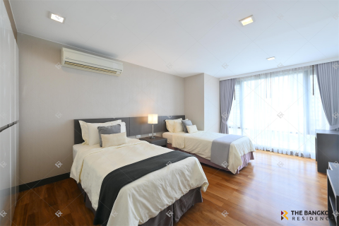 Apartment in Bangkok, Thailand 3 bedrooms № 190210 - photo 9