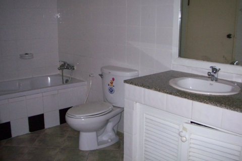 Condominio de 3 dormitorios en Bangkok, Tailandia № 143738 - foto 4