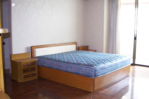 Condominio de 3 dormitorios en Bangkok, Tailandia № 143738 - foto 3