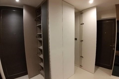Condominio de 1 dormitorio en Sathon, Bangkok, Tailandia № 143740 - foto 4
