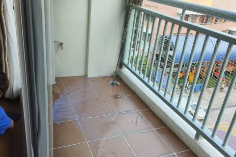 Estudio en el condominio en Watthana, Bangkok, Tailandia № 167476 - foto 13