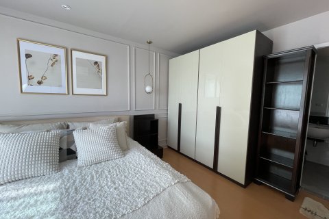 Estudio en el condominio en Watthana, Bangkok, Tailandia № 167476 - foto 10