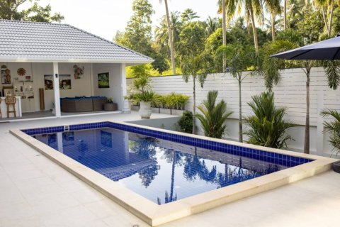 Chalet de 3 dormitorios en Surat Thani, Tailandia № 146759 - foto 3