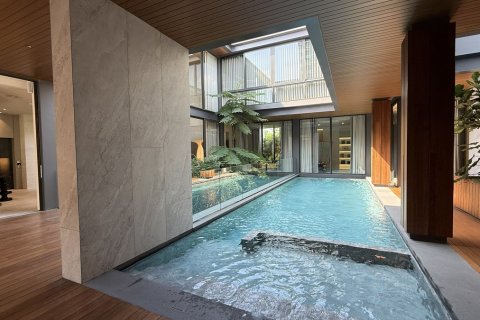 House in Bangkok, Thailand 5 bedrooms № 156275 - photo 4
