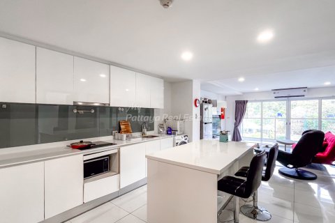 Condominio de 2 dormitorios en Bang Lamung, Tailandia № 170423 - foto 6