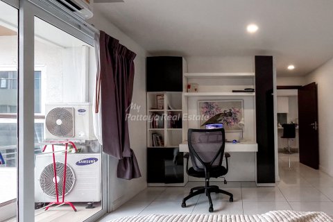 Condominio de 2 dormitorios en Bang Lamung, Tailandia № 170423 - foto 14