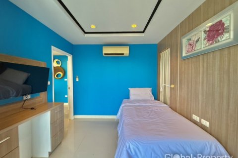 Condominio de 4 dormitorios en Pattaya, Tailandia № 170426 - foto 7