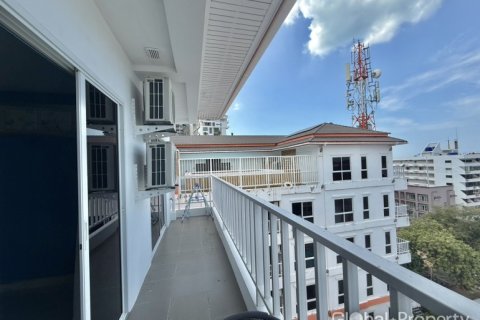 Condominio de 4 dormitorios en Pattaya, Tailandia № 170426 - foto 3