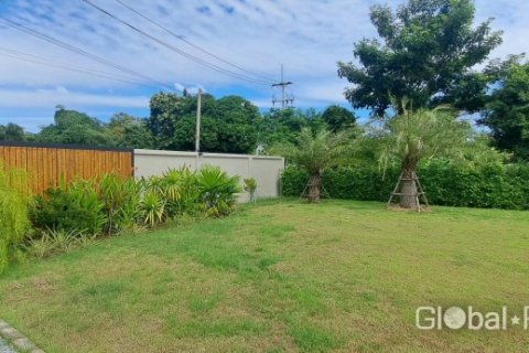 Terreno en Pattaya, Tailandia № 170425 - foto 6