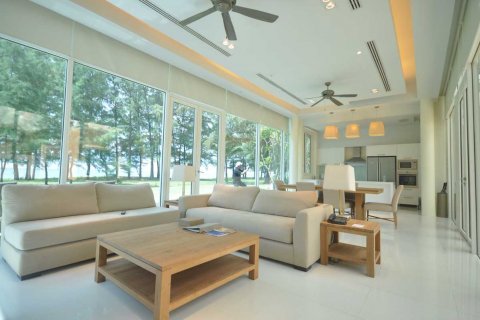 Chalet de 3 dormitorios en Mai Khao, Tailandia № 134017 - foto 11