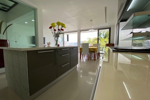 Adosado de 3 dormitorios en Patong, Tailandia № 134014 - foto 11
