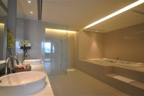 Chalet de 6 dormitorios en Kathu, Tailandia № 134016 - foto 24