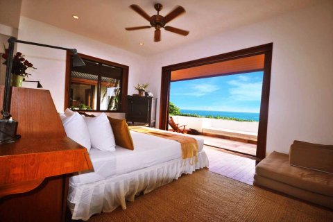 Chalet de 4 dormitorios en Kata, Tailandia № 134012 - foto 17