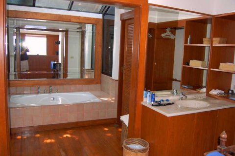 Chalet de 4 dormitorios en Kata, Tailandia № 134012 - foto 7
