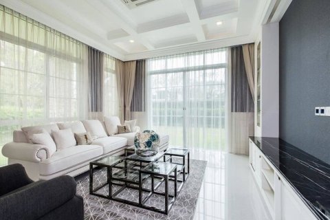 Chalet de 4 dormitorios en Suan Luang, Bangkok, Tailandia № 134013 - foto 5
