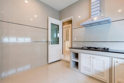 Chalet de 4 dormitorios en Suan Luang, Bangkok, Tailandia № 134013 - foto 9