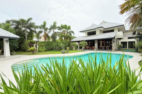 Chalet de 5 dormitorios en Hua Hin, Tailandia № 150202 - foto 18