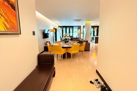Chalet de 5 dormitorios en Hua Hin, Tailandia № 150202 - foto 7