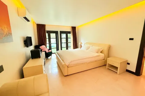 Chalet de 5 dormitorios en Hua Hin, Tailandia № 150202 - foto 11