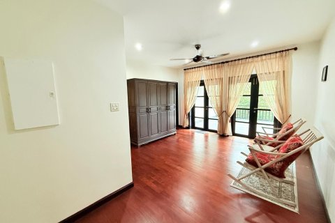 Chalet de 5 dormitorios en Hua Hin, Tailandia № 150202 - foto 17