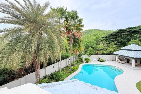 Chalet de 5 dormitorios en Hua Hin, Tailandia № 150202 - foto 30